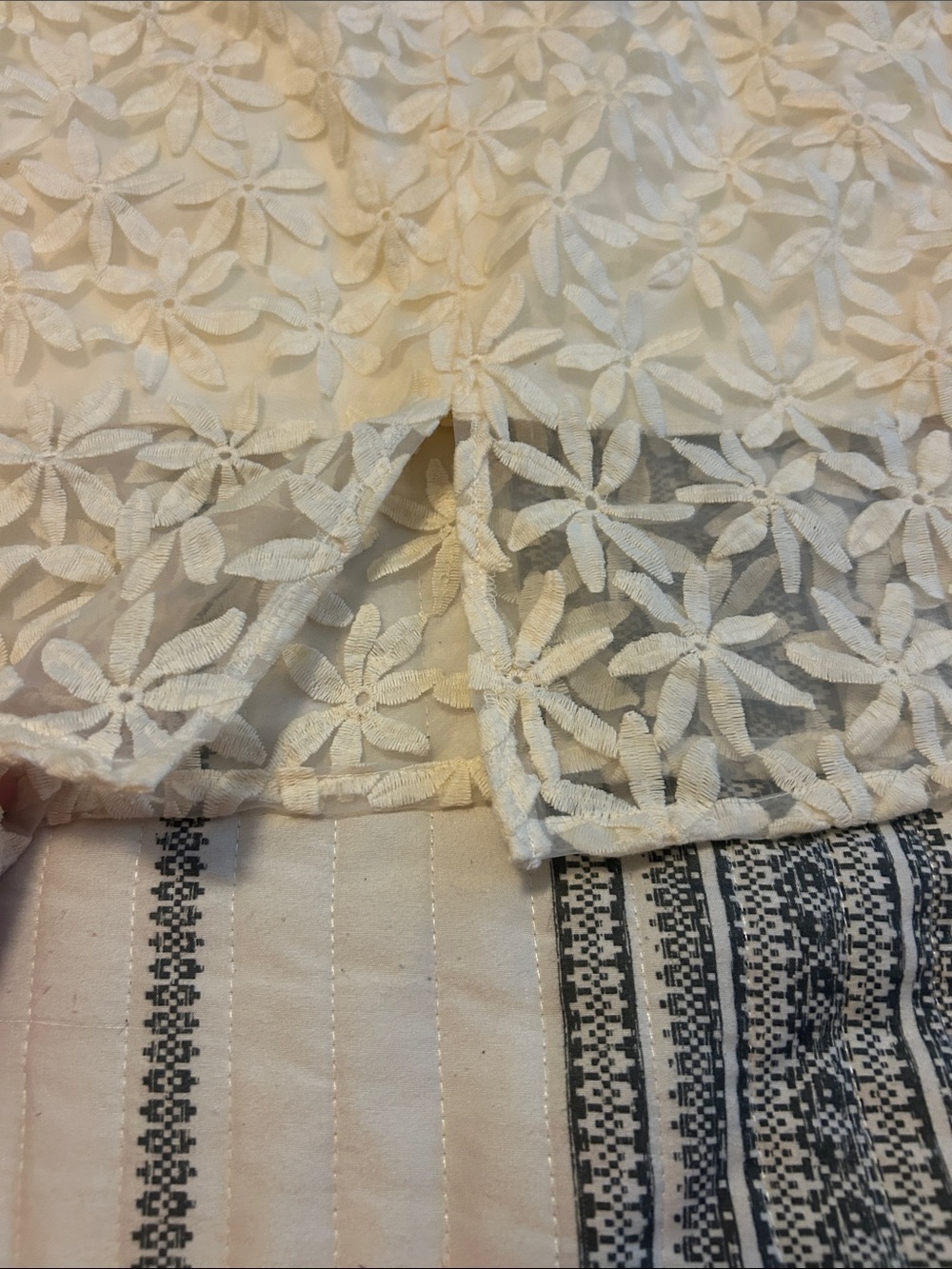NWT Maurices White Floral Lace Mini Skirt - Picture 4 of 5